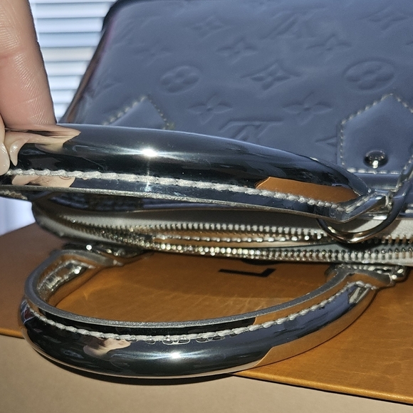 Louis Vuitton ALMA BB Silver Miroir New & Rare - Picture 14 of 16